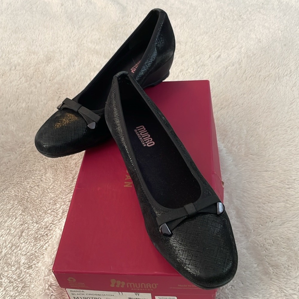 Munro Randa Black Crosshatch. - Picture 2 of 9